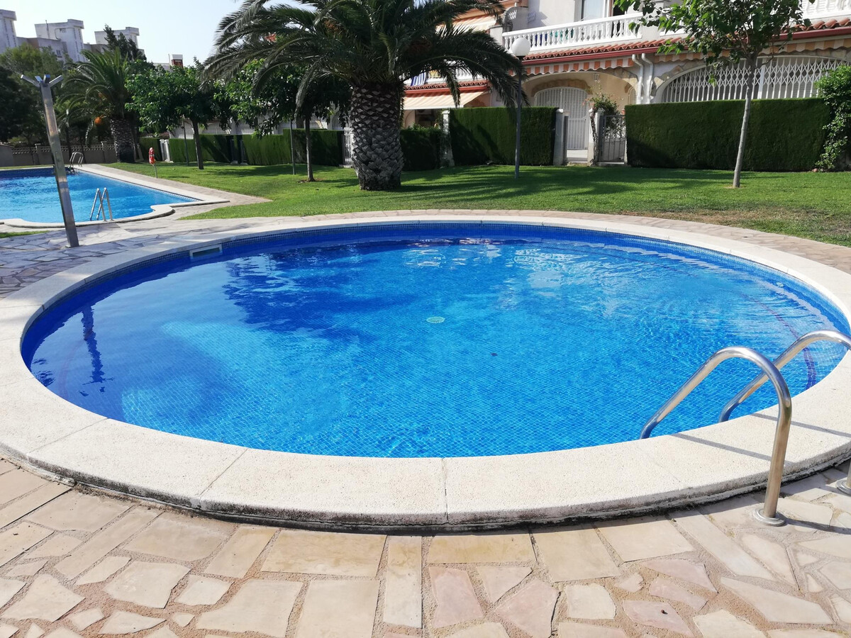Appartement 2 chambres avec terrasse et piscine à Miami Platja - Photo 2