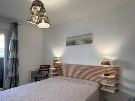 Appart 56 m² climatisé à Mèze, vue étang de Thau : photo 9