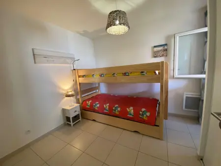 Appart 56 m² climatisé à Mèze, vue étang de Thau : photo 13