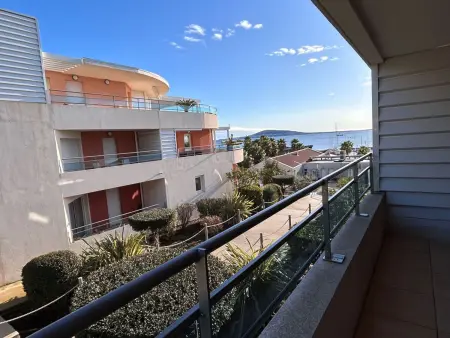 Appart 56 m² climatisé à Mèze, vue étang de Thau : photo 17