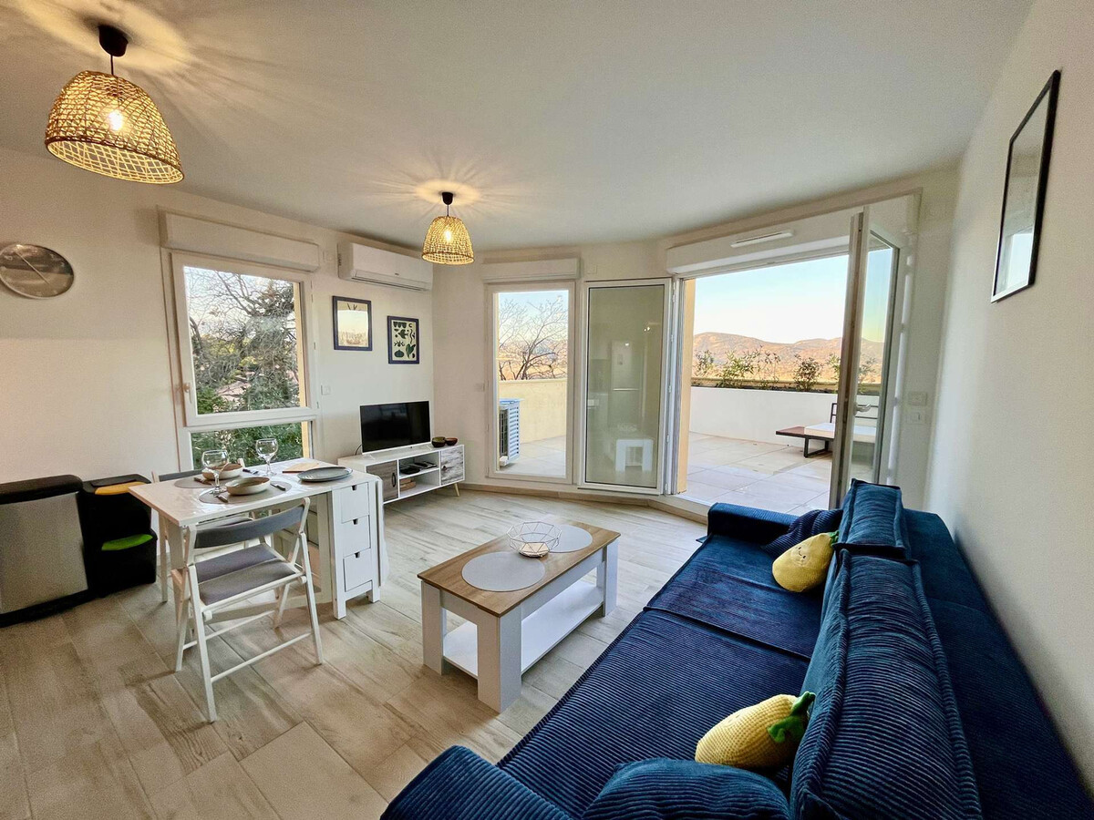 Appartement climatisé Cogolin, vue sur Grimaud - Photo 1