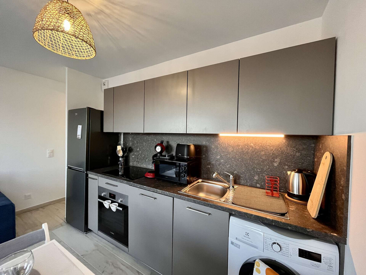 Appartement climatisé Cogolin, vue sur Grimaud - Photo 5