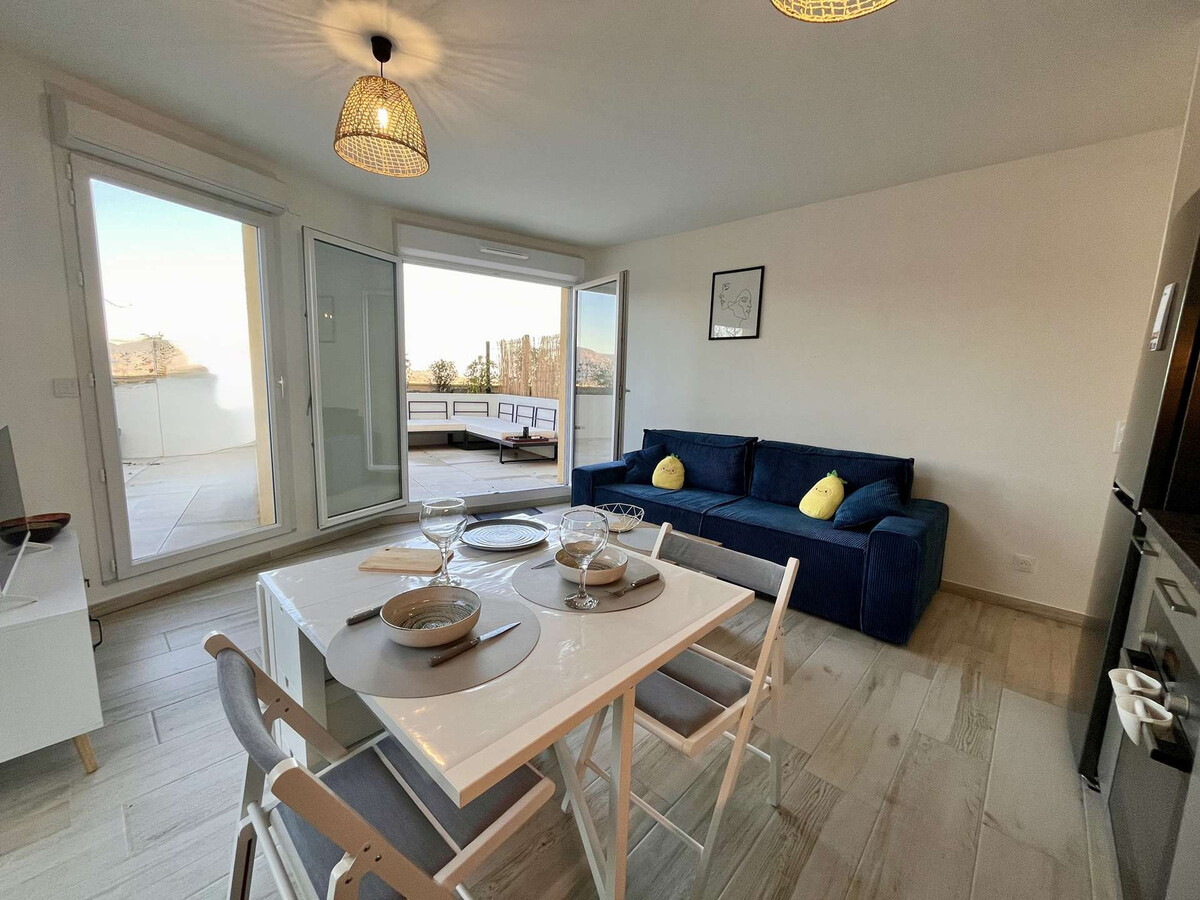 Appartement climatisé Cogolin, vue sur Grimaud - Photo 15