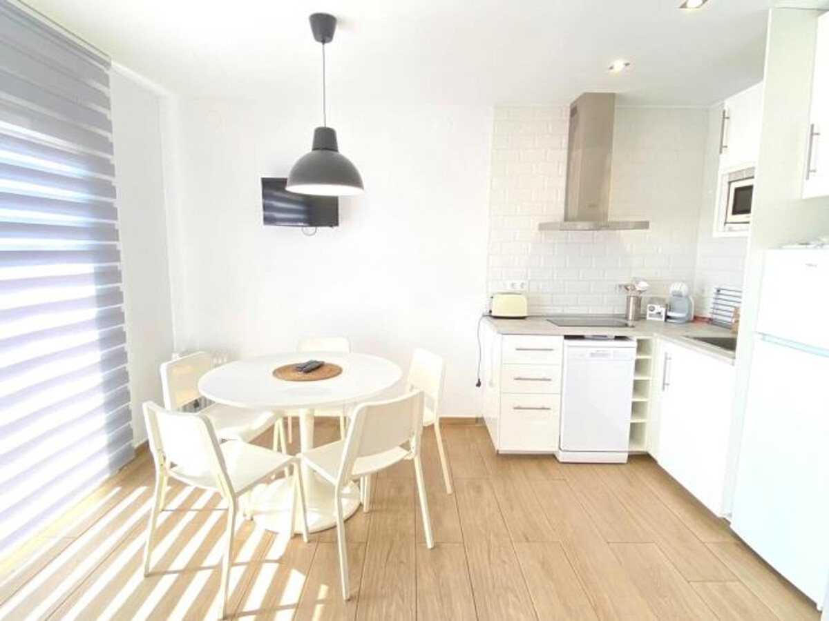 Appartement face mer à Roses, terrasse vue Méditerranée - Photo 4