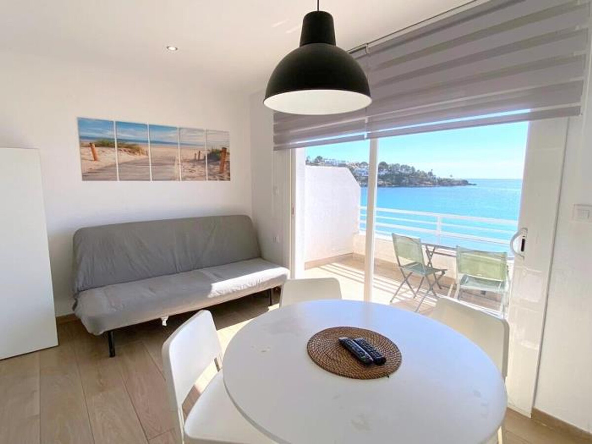 Appartement face mer à Roses, terrasse vue Méditerranée - Photo 11