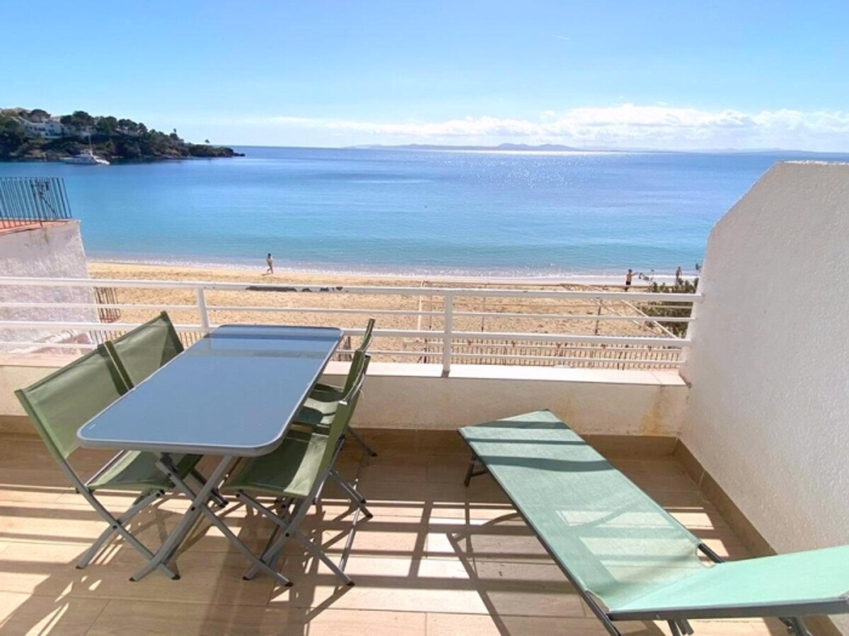 Appartement face mer à Roses, terrasse vue Méditerranée - Photo 15