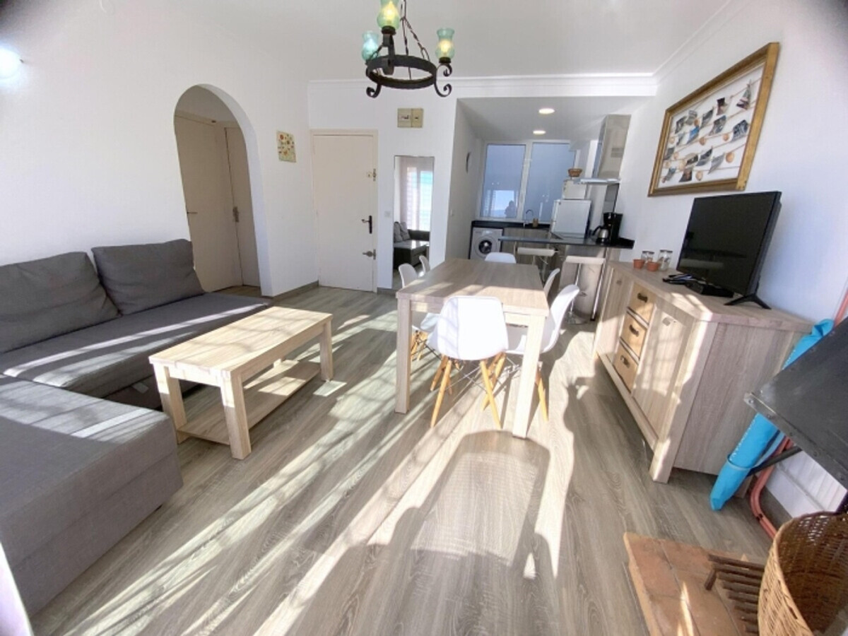 Appartement 6 pers. rénové, 200m plage, terrasse mer à Roses - Photo 2