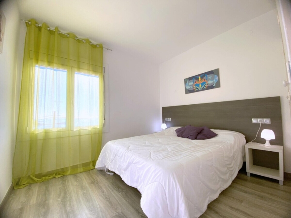 Appartement 6 pers. rénové, 200m plage, terrasse mer à Roses - Photo 6