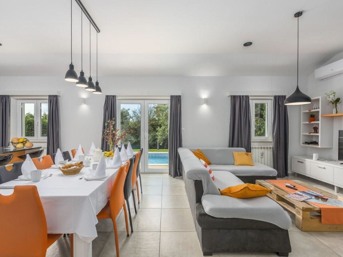 Maison Terezija : piscine privée à Tinjan - Photo 2