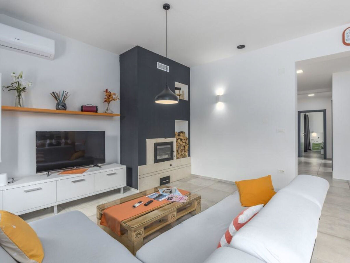 Maison Terezija : piscine privée à Tinjan - Photo 4