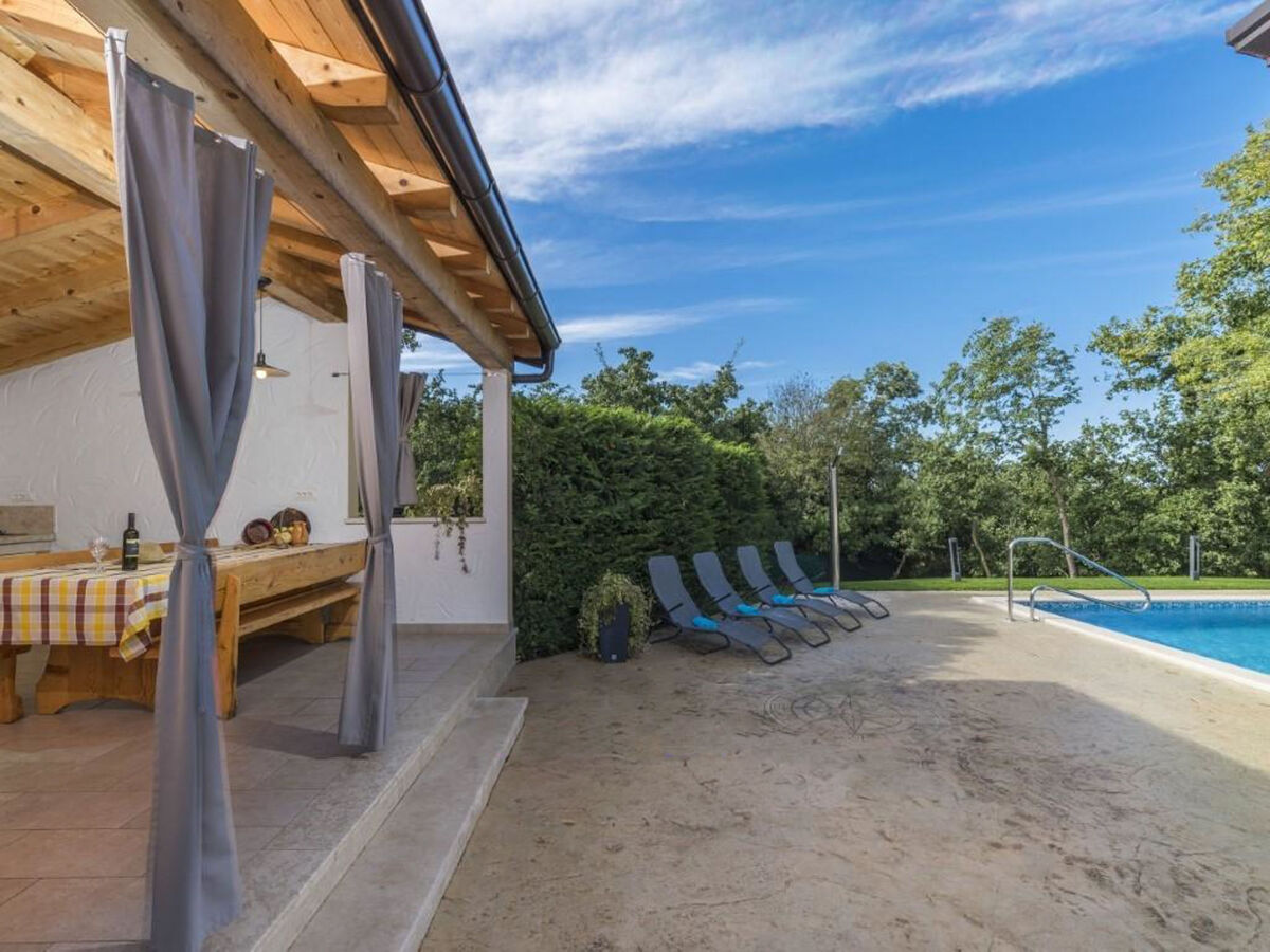 Maison Terezija : piscine privée à Tinjan - Photo 13