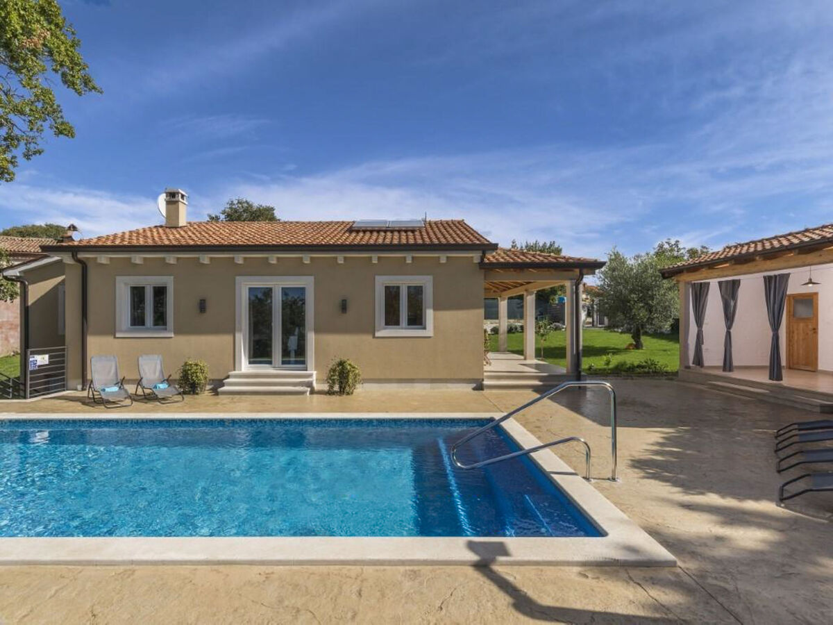Maison Terezija : piscine privée à Tinjan - Photo 21