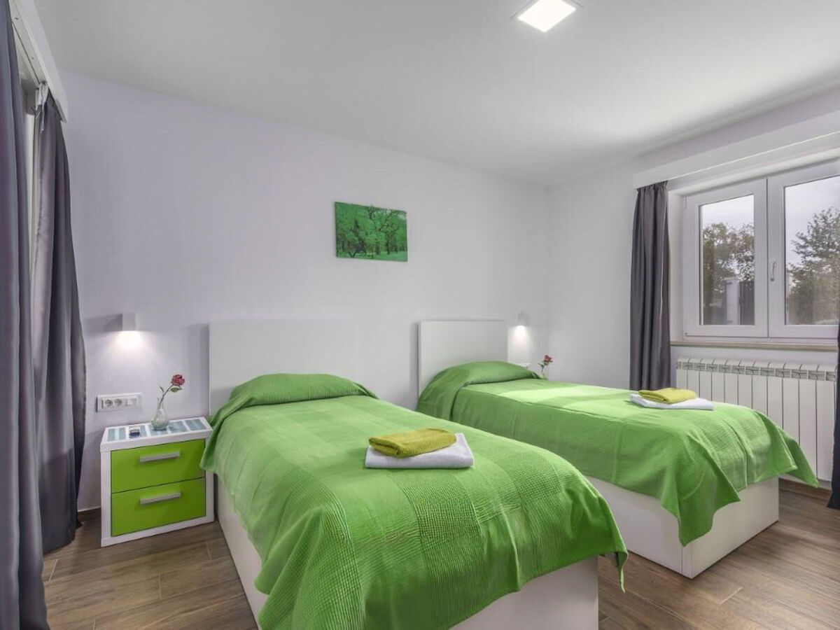 Maison Terezija : piscine privée à Tinjan - Photo 23