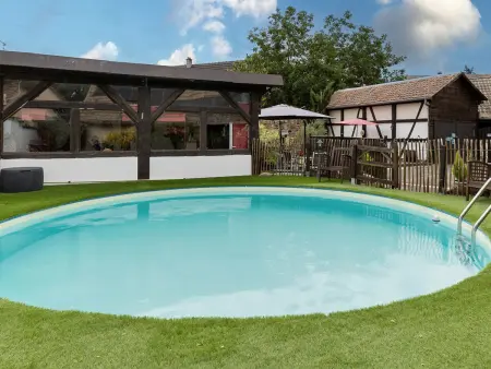 Gîte 4 pers. à Merxheim : piscine, terrasse et jardin : photo 2