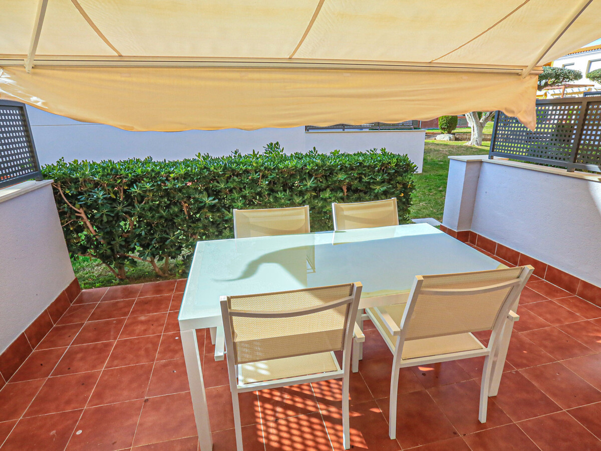 Maison jumelée 2 chambres avec piscine à 350m de la plage - Photo 8