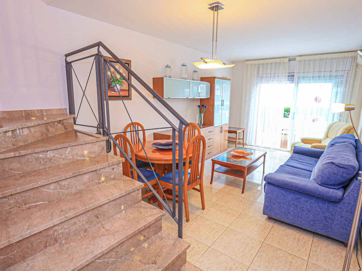 Maison jumelée 2 chambres avec piscine à 350m de la plage - Photo 9