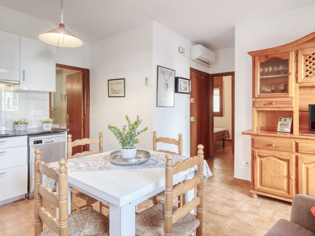 Appartement 2 chambres au cœur du centre piéton de Roses - Photo 6