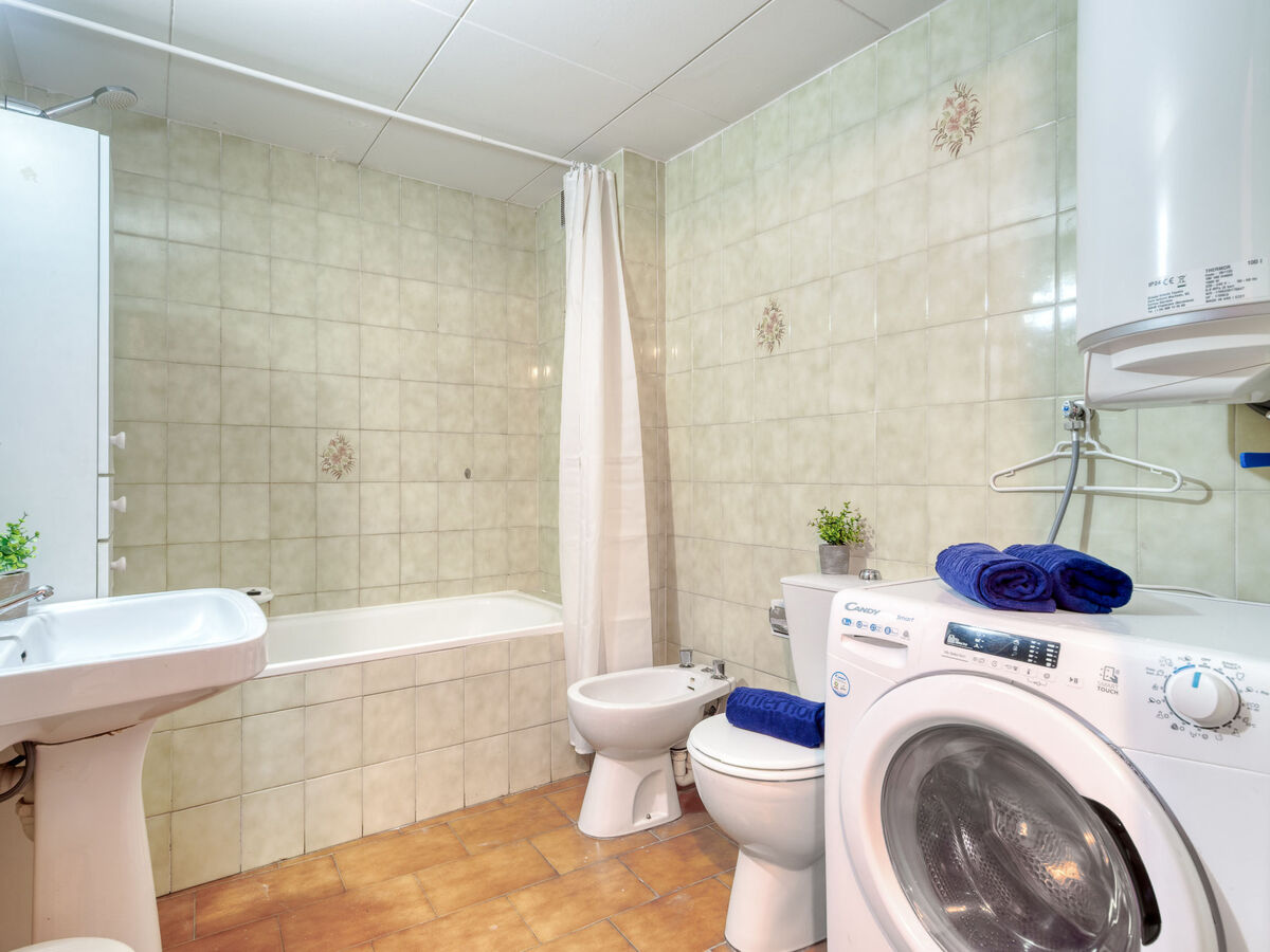 Appartement 3 chambres au cœur de Roses, 200 m de la mer - Photo 18