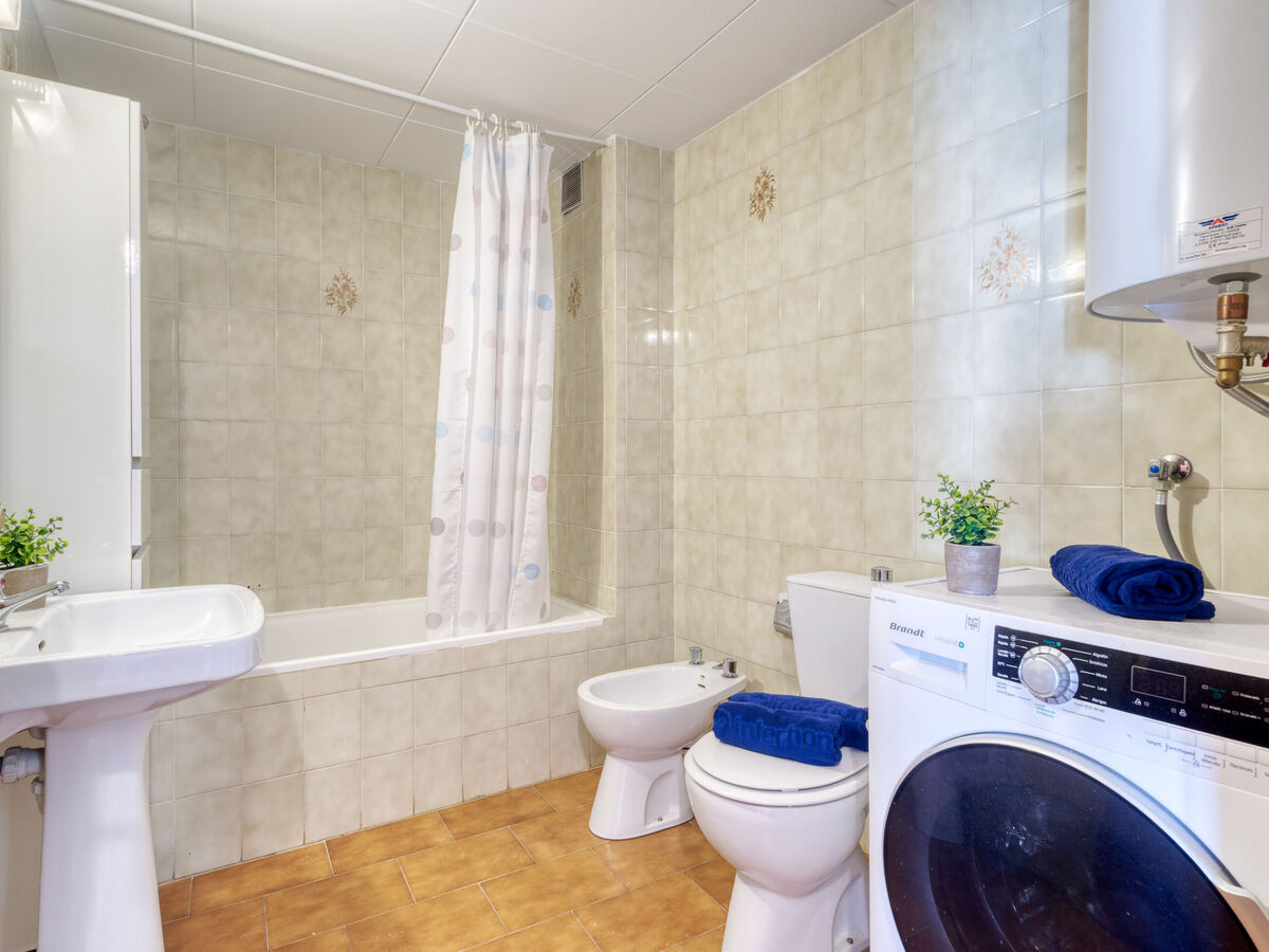 Appartement 3 chambres au cœur de Roses, 200 m de la mer - Photo 17