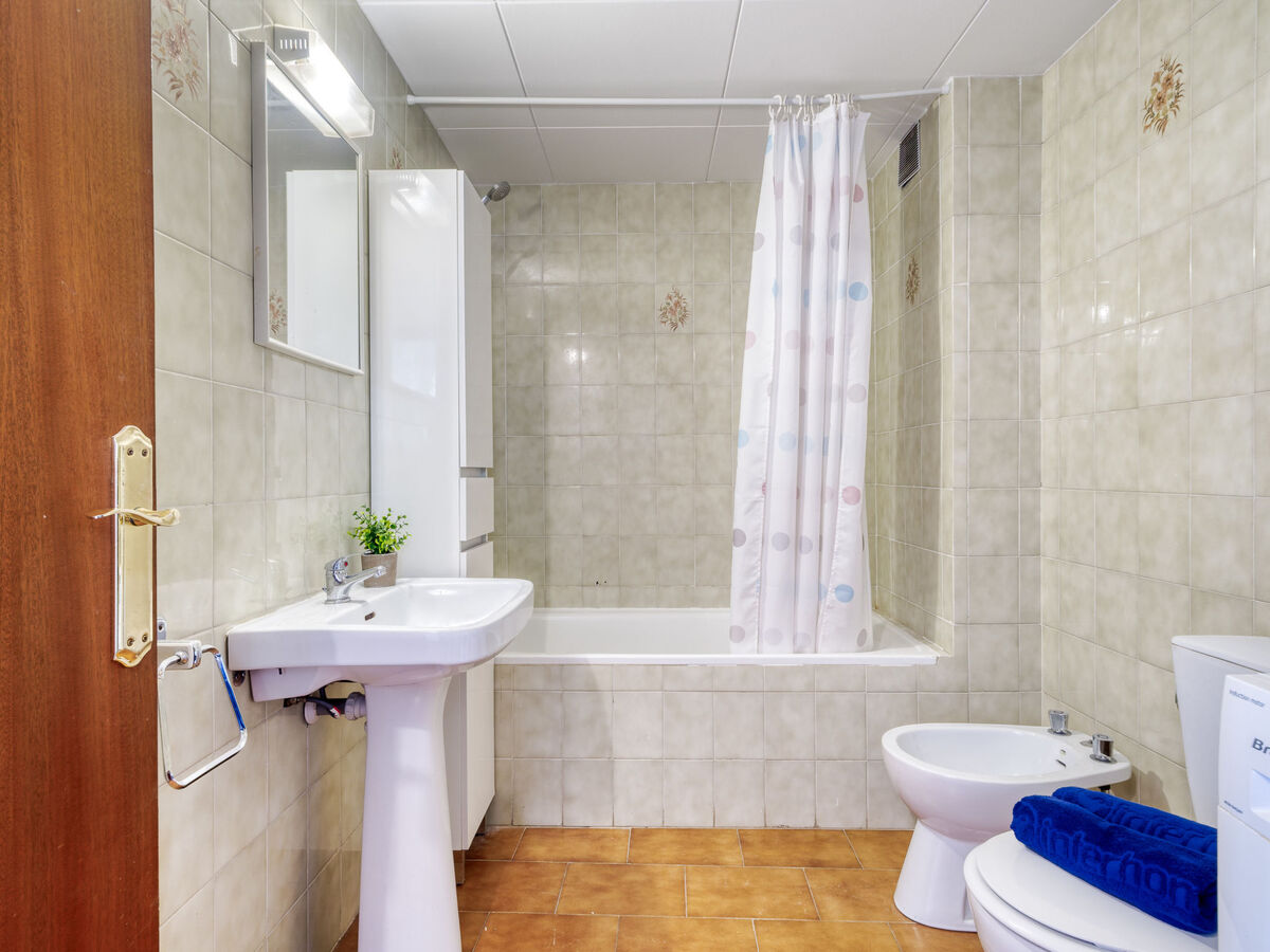 Appartement 3 chambres au cœur de Roses, 200 m de la mer - Photo 18