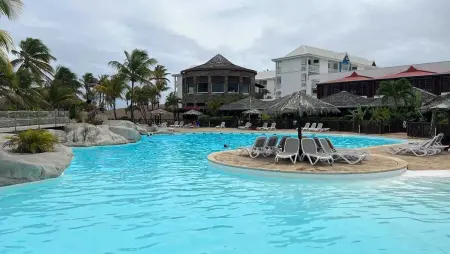 Location appartement à Saint François, Charmant studio avec piscine partagée à Saint-François