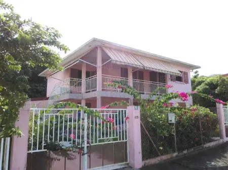 Location appartement à Les Trois Îlets, Appartement confortable à Les Trois-Îlets - 60 m² avec jardin