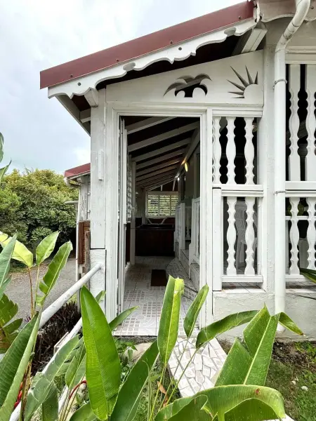 Bungalow à Sainte-Anne avec piscine privée, Bungalow 3 personnes à Sainte Anne - Photo 14