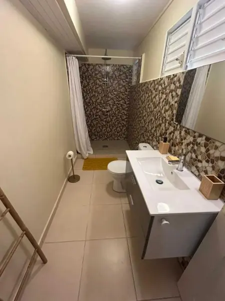 Appartement avec jardin clôturé et barbecue à Sainte-Luce : photo 4