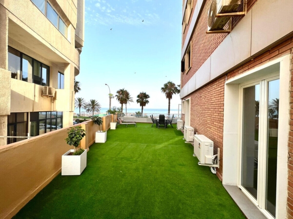 Appartement face à la plage de Malagueta, terrasse privée - Photo 4