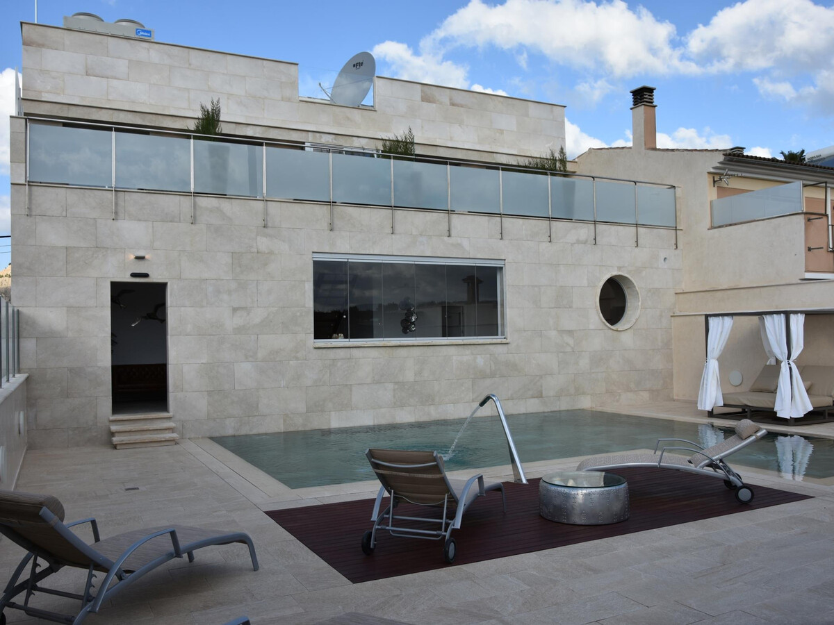 Rainbow Home, villa 12 chambres avec piscine à Palma - Photo 8