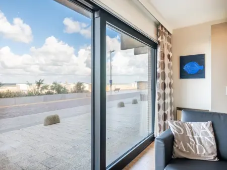 La Digue : appartement vue mer à Sint-Idesbald, pieds dans le sable : photo 4