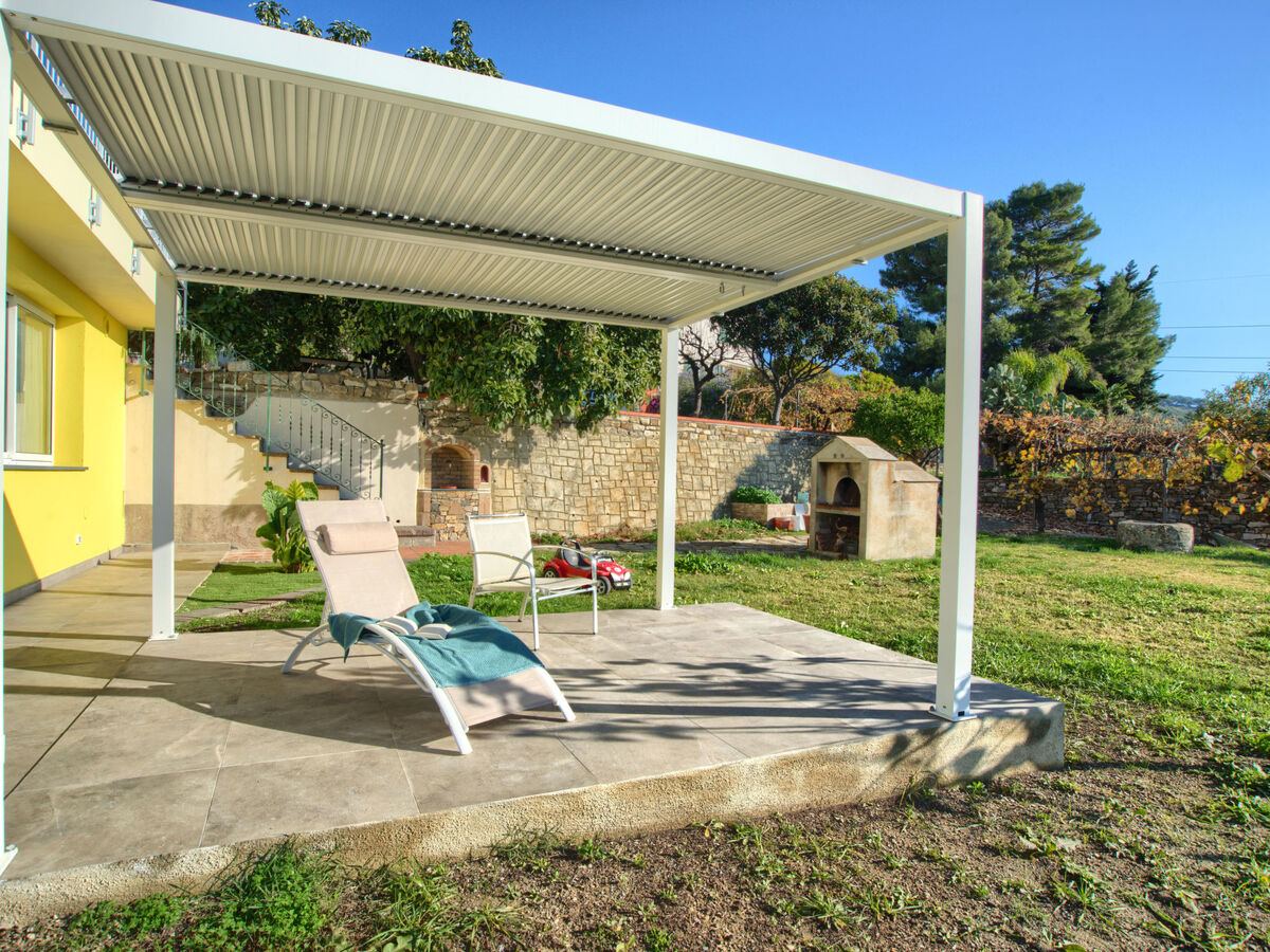 Gîte Costadoro à Imperia, terrasse 25 m² avec vue montagne - Photo 4