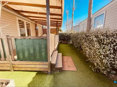 Location bungalow à Valras Plage, Bungalow accueillant près de Valras-Plage avec piscine