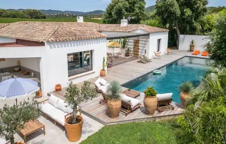 Location maison à La Londe les Maures, Maison avec piscine 1