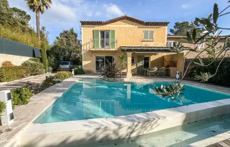 Location maison à Saint raphael, Maison Avec Piscine 1