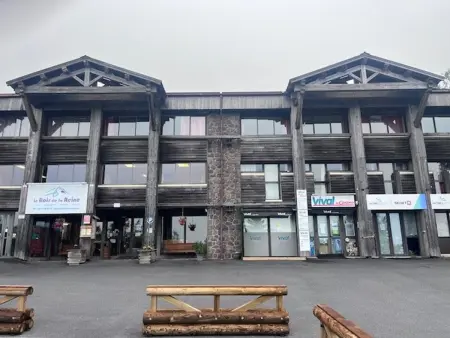 Location appartement à Besse et Saint Anastaise Super Besse, Appartement 4 Pers avec Piscine à Super-Besse