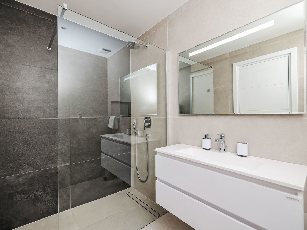 Villa Magic Sky 2 – 8 pers., piscine et vue mer à Pašman - Photo 26
