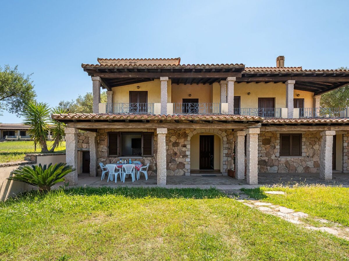 Appartement Pompia à La Caletta, 1,8 km de la mer - Photo 2