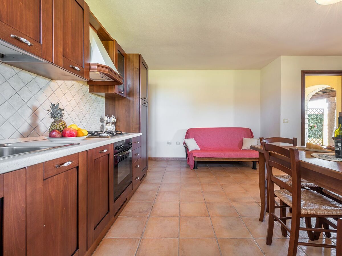 Appartement Pompia à La Caletta, 1,8 km de la mer - Photo 4