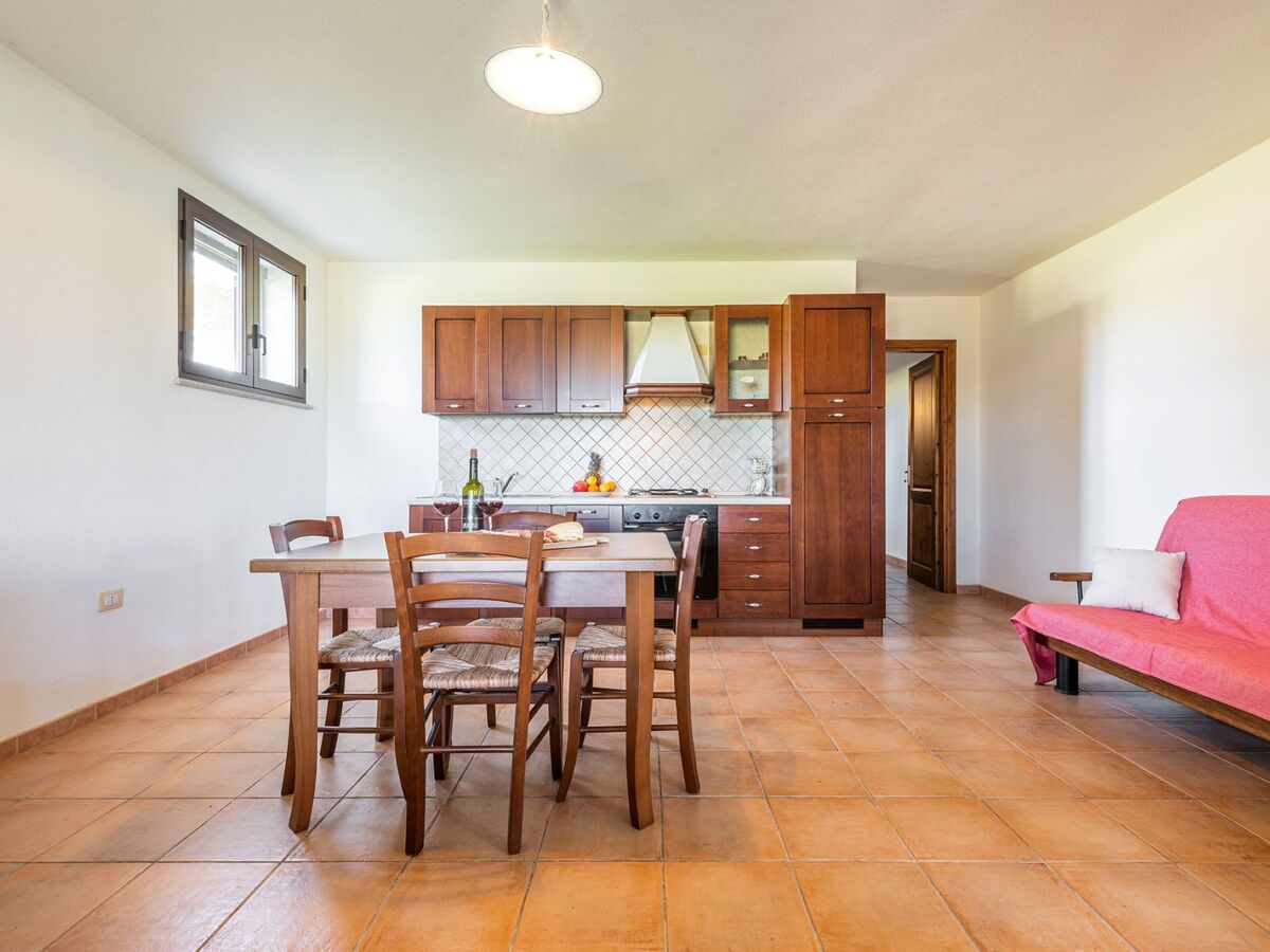 Appartement Pompia à La Caletta, 1,8 km de la mer - Photo 6