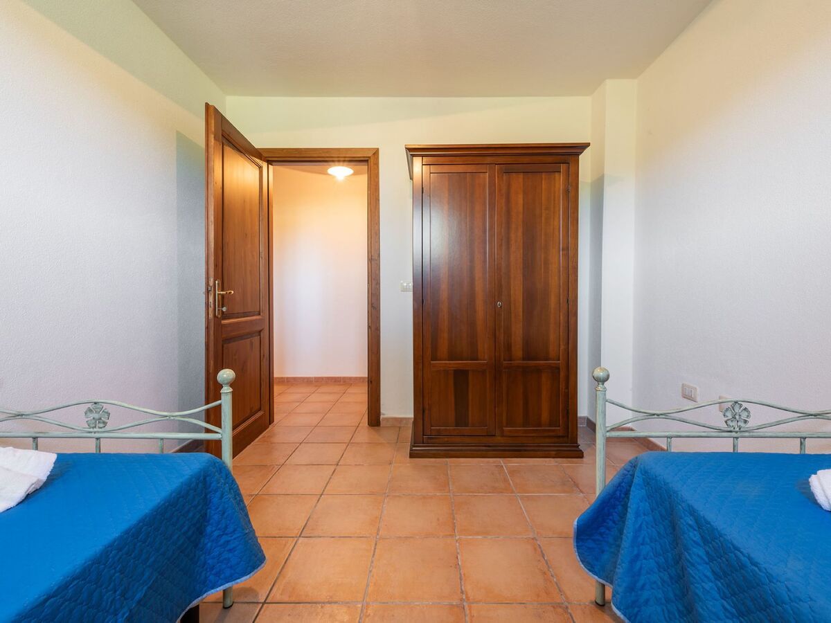 Appartement Pompia à La Caletta, 1,8 km de la mer - Photo 13