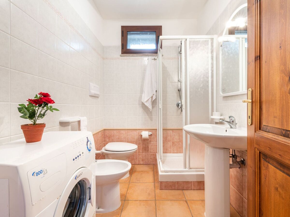 Appartement Pompia à La Caletta, 1,8 km de la mer - Photo 14