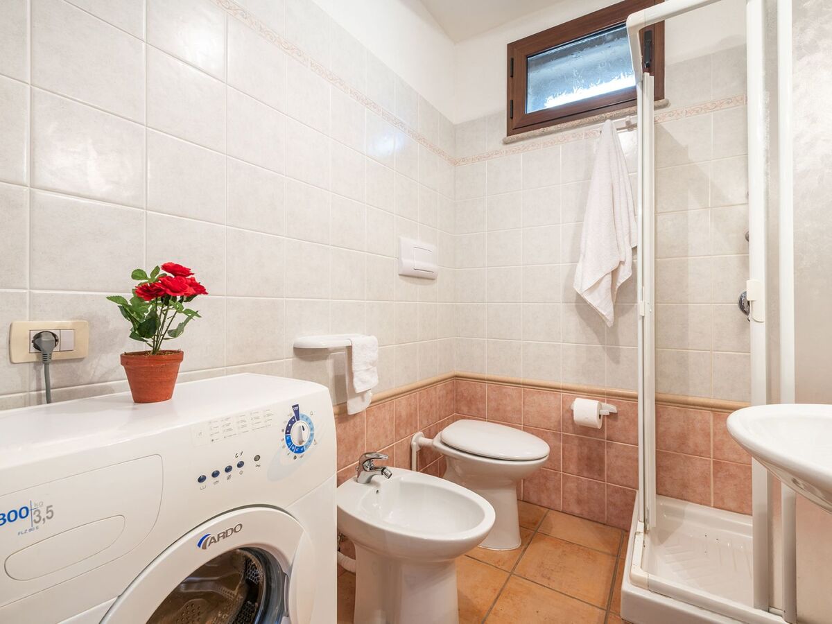 Appartement Pompia à La Caletta, 1,8 km de la mer - Photo 16