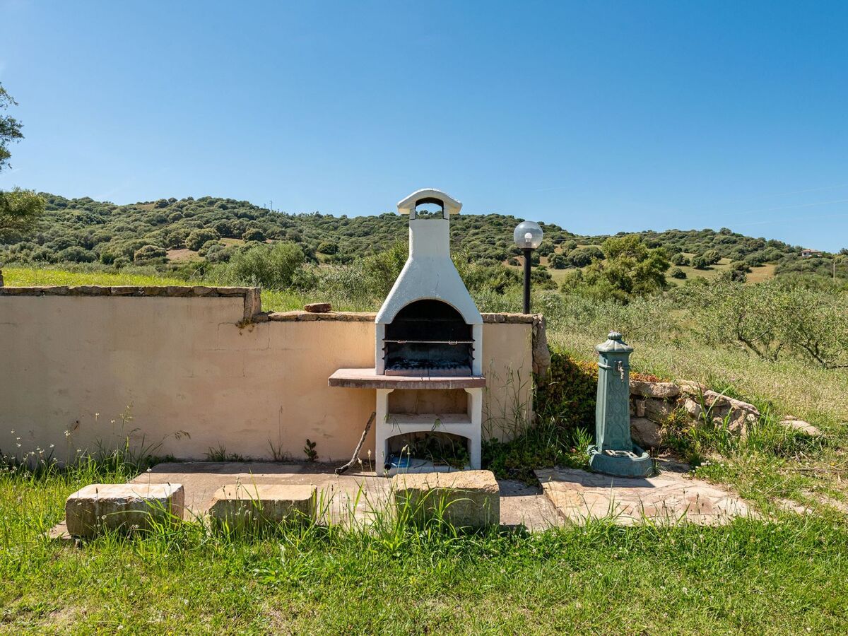 Appartement Pompia à La Caletta, 1,8 km de la mer - Photo 20