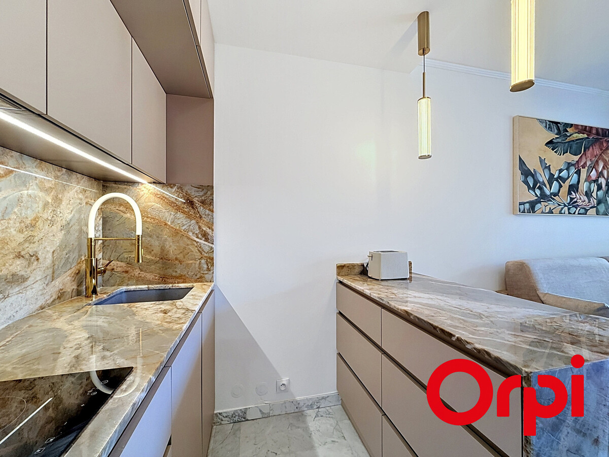 Appartement rénové avec terrasse à Menton - Photo 9