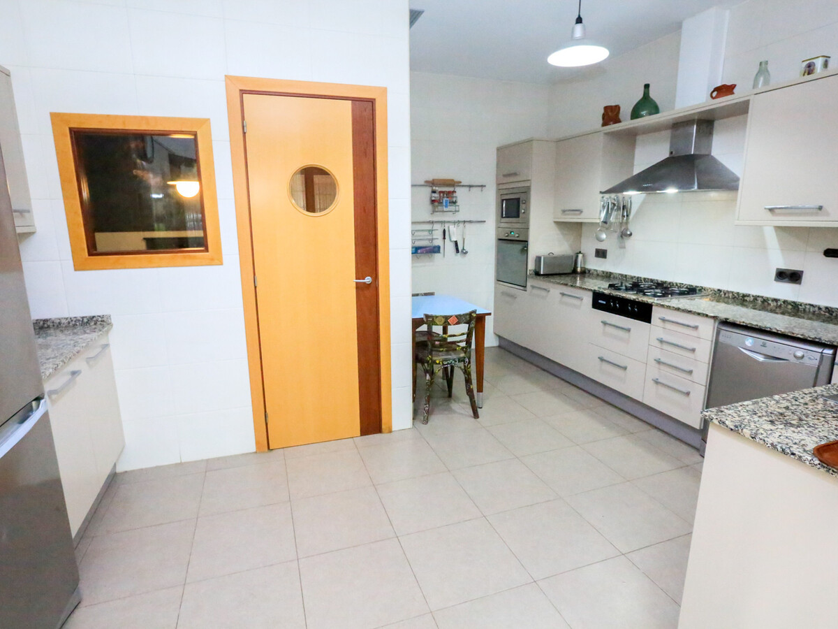 Appartement 5 chambres, terrasse 200 m² et parking à Cambrils - Photo 18
