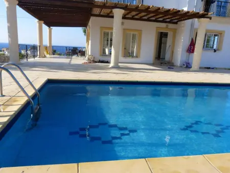 Villa 4 chambres vue mer à Kyrenia, piscine privée : photo 35