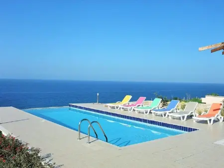 Villa Blue Horizon - Piscine infinity face à la mer à Kyrenia : photo 7