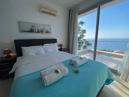 Villa Blue Horizon - Piscine infinity face à la mer à Kyrenia : photo 14