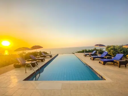 Villa Blue Horizon - Piscine infinity face à la mer à Kyrenia : photo 37